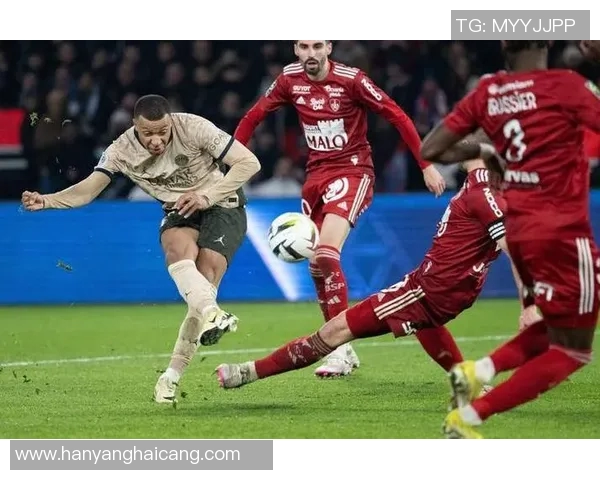 里昂主场迎战亚布雷斯特争夺法甲积分榜关键战役